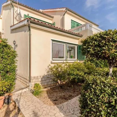 Kapelica * Barbat na Rabu